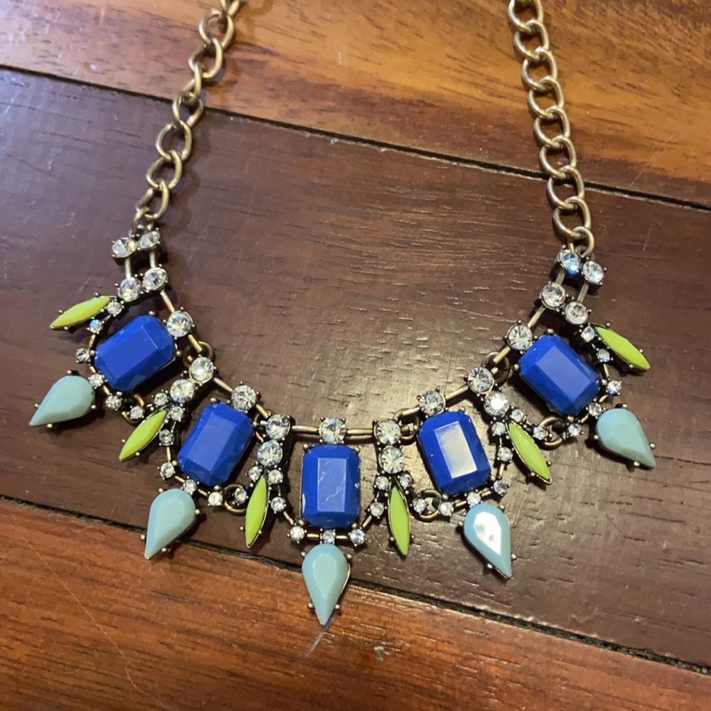 Like new LOFT statement necklace